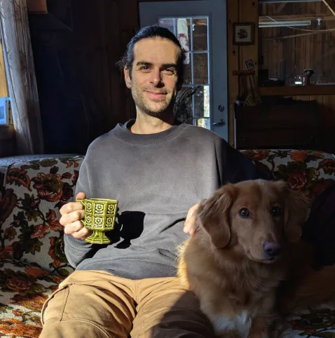 Francis Connolly Carignan (Intervenant en comportement canin) et Amérique le chien | Sagesse Canine